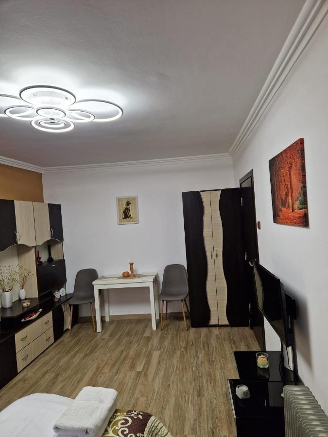 Апартаменты Garsoniera Бэиле-Еркулане Экстерьер фото